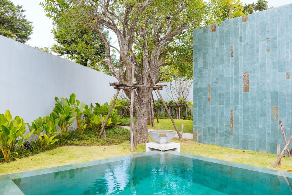 Anchan Flora Luxury 2BR Pool Villa Villa in Thep Krasatti
