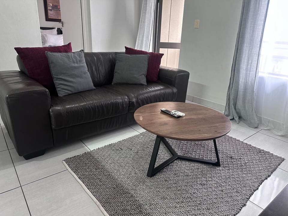2 Bed Sandton Apartment Apartment in Sandton