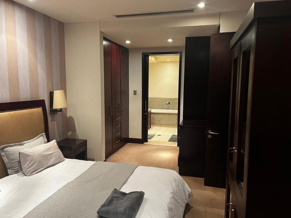 Luxury Michelangelo apartment at Nelson Mandela Square Sandton Apartment in Sandton