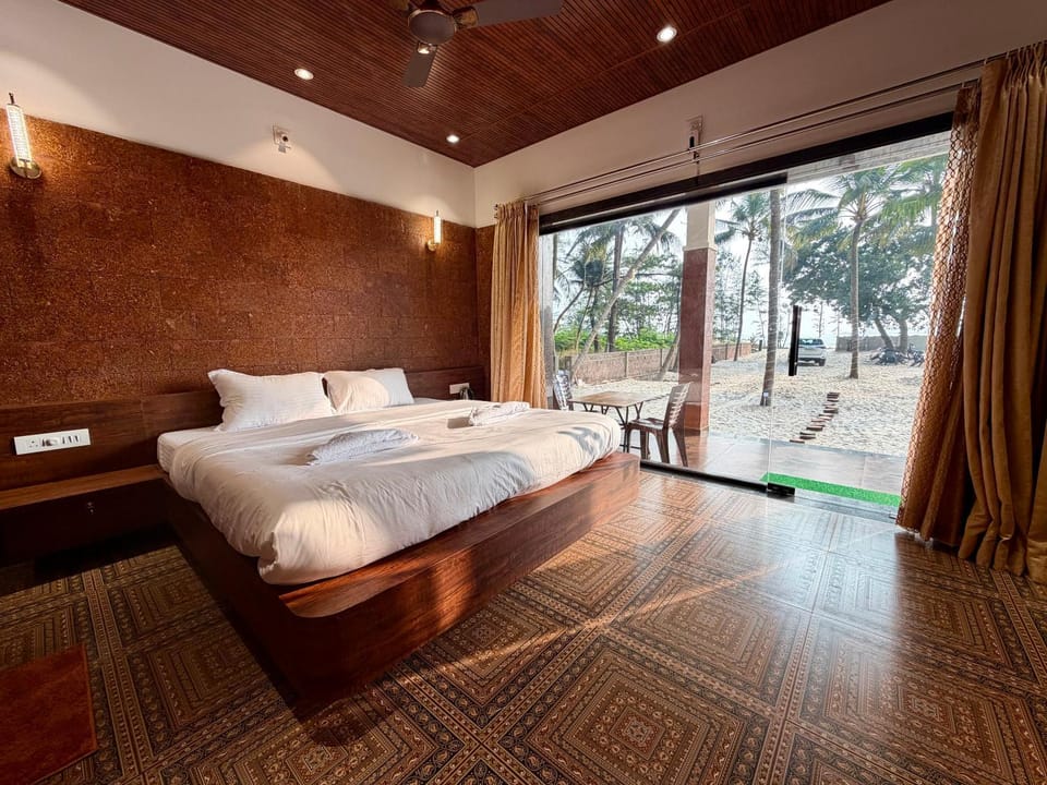Bed, Photo of the whole room, Bedroom