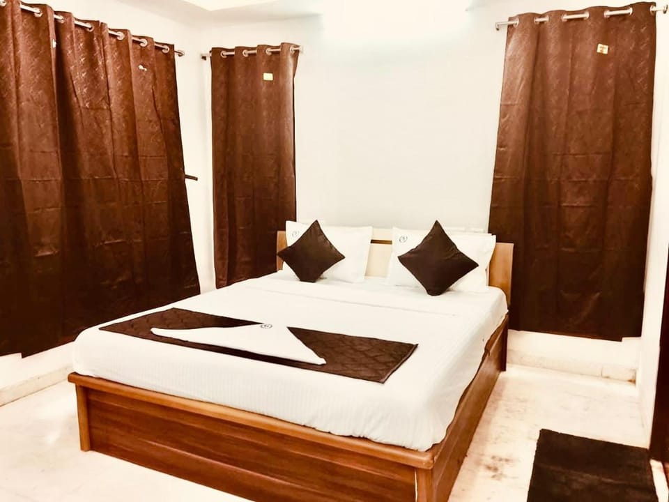 HoTEL K7 Bed and Breakfast in Chennai