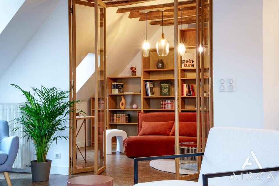 Library, Living room, Seating area