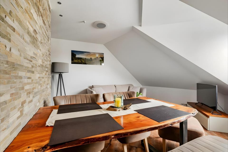 TV and multimedia, Living room, Dining area, heating, air conditioner