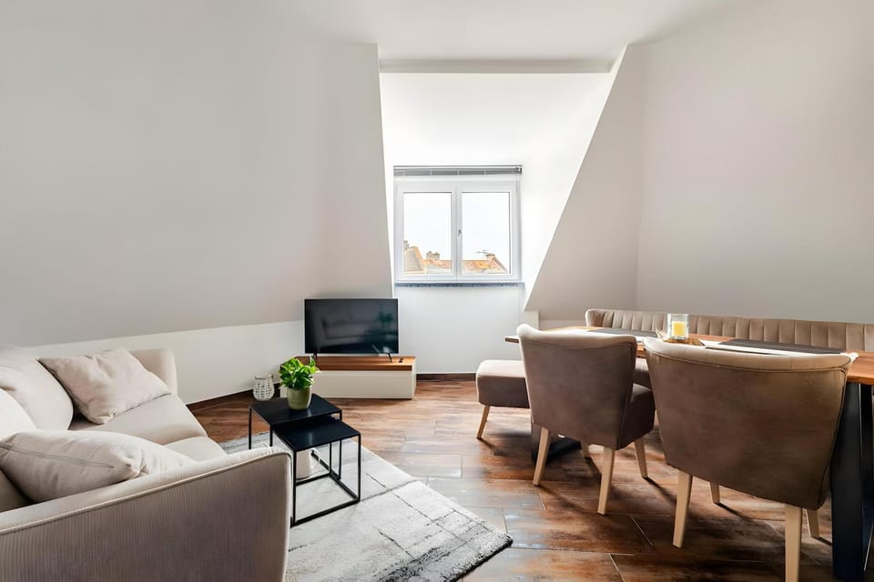 TV and multimedia, Living room, Evening entertainment, heating, air conditioner