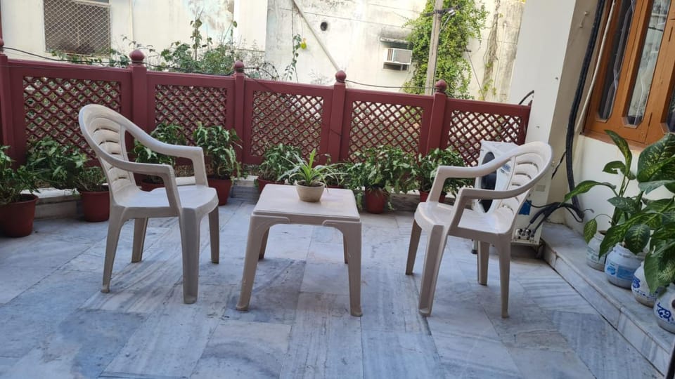 Green Cocoon Apartment in Jaipur