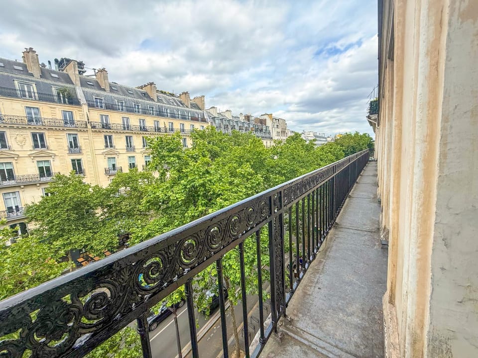 UrbanFlat 102 - Large apartment Opera District Apartment in Paris