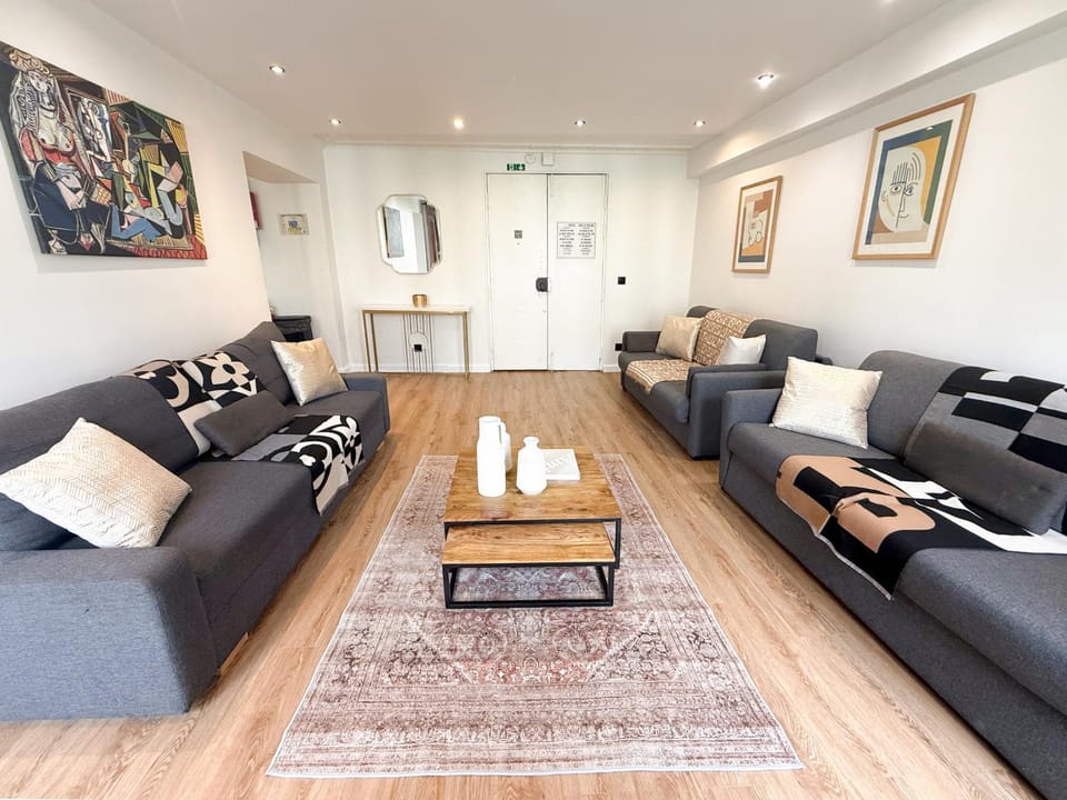 UrbanFlat 102 - Large apartment Opera District Apartment in Paris