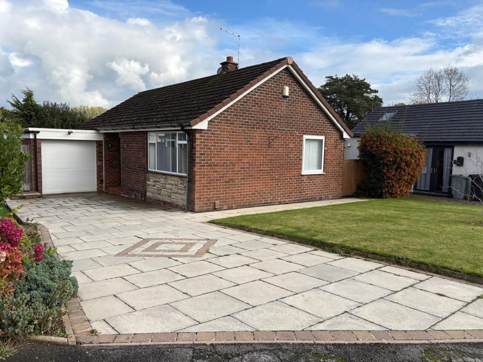 The Knutsford Bungalow House in England
