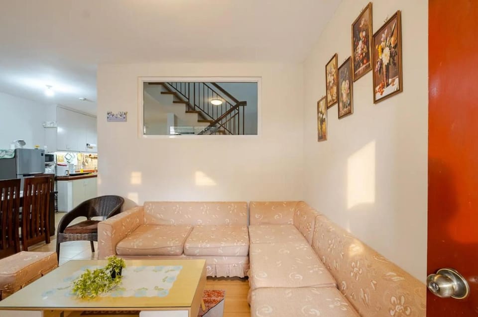 Tagaytay Private 4BR Townhouse in Prime Location House in Tagaytay
