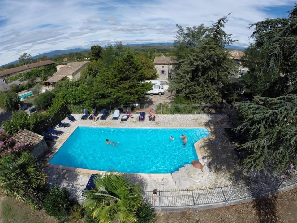Mirabel #4, Maisonette, terrace and pool access House in Grospierres