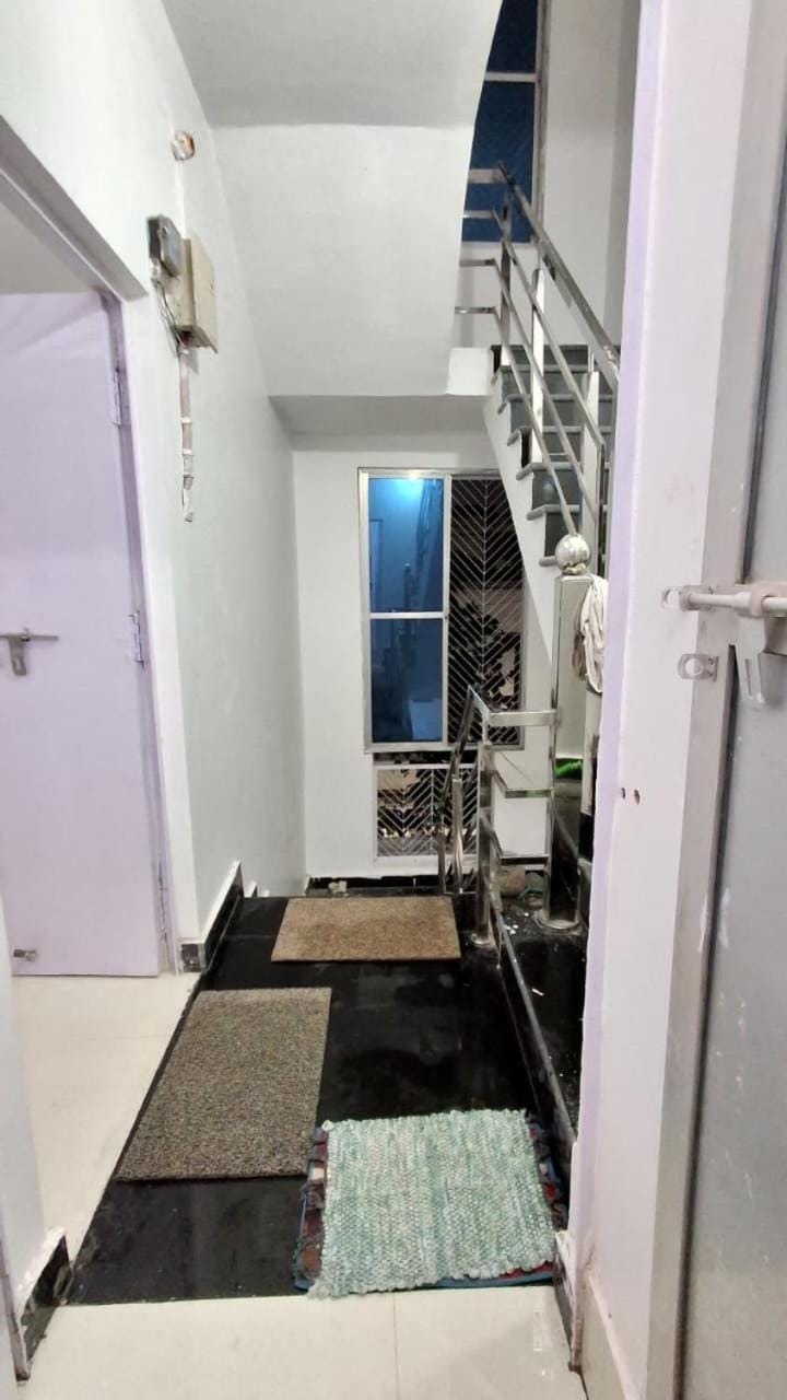 Diamond Home Stay Apartment in Uttar Pradesh