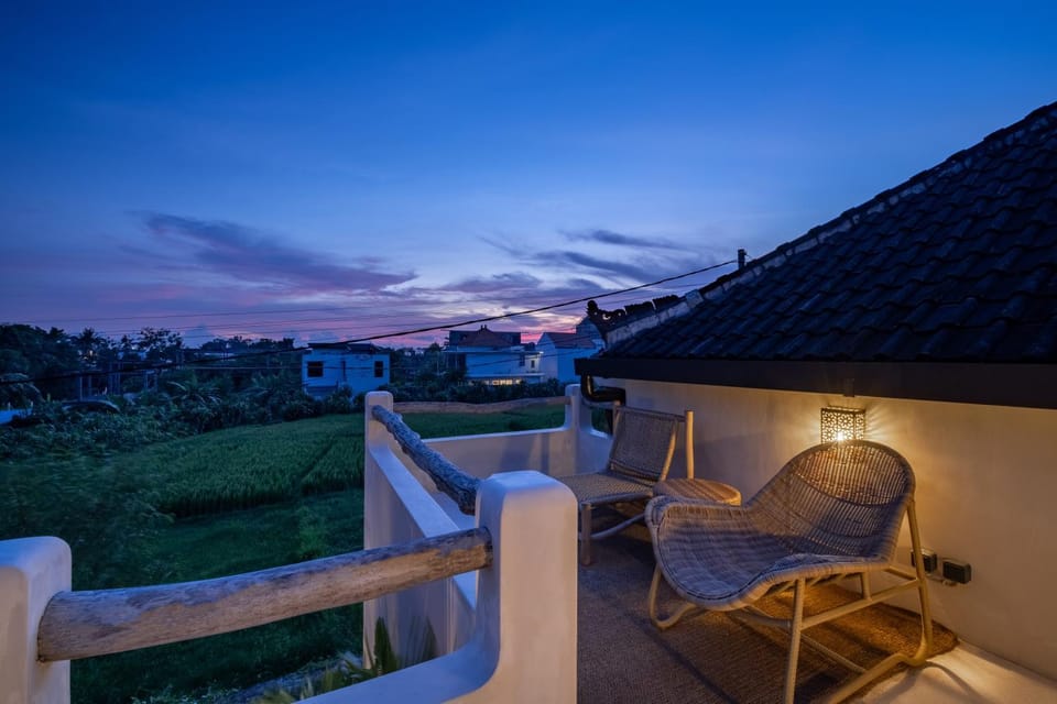 Night, View (from property/room), Balcony/Terrace, Seating area