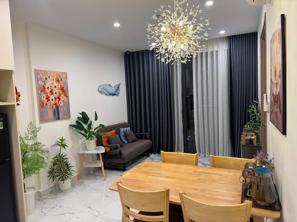 Fully Furnished 2 Bedrooms Apartment, Glory Heights, 3 mins walk to Vincom Mega Mall at Vinhome Grand Park D9 Apartment in Ho Chi Minh City
