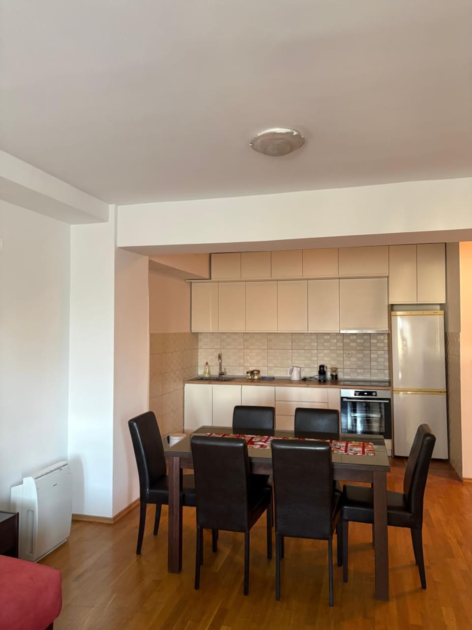 Dining area, kitchen