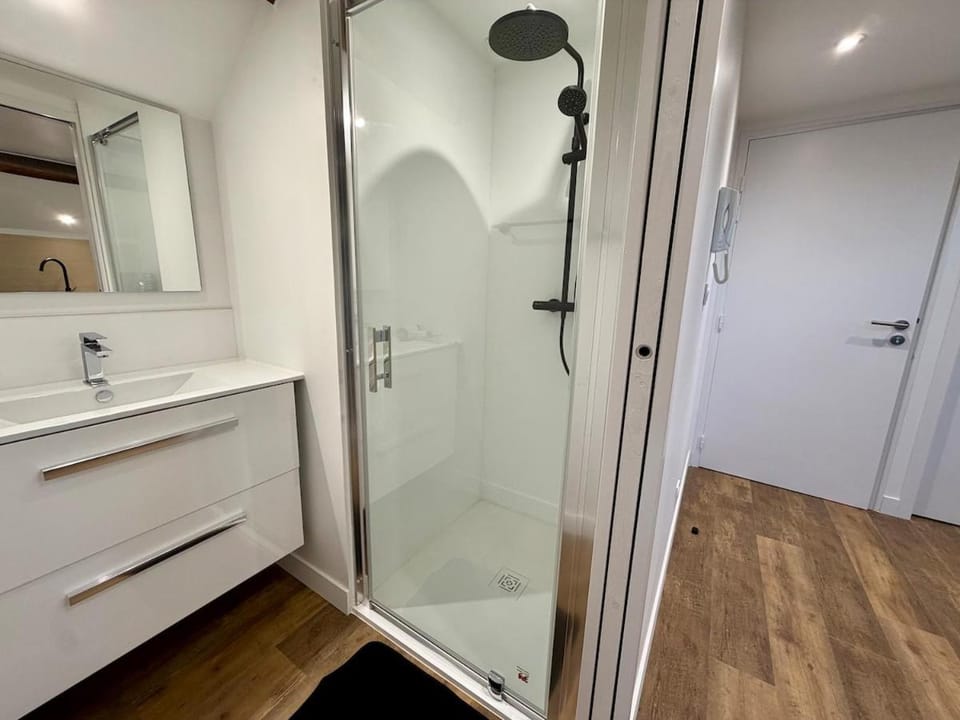 Studio rénové et lumineux, calme, wifi haut débit Apartment in Pays de la Loire