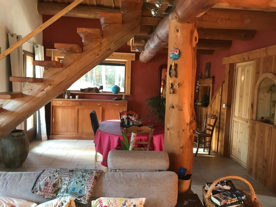 Une chambre d'hôtes au coeur du chalet Mitja, calme et bien être assurés Bed and Breakfast in Catalonia