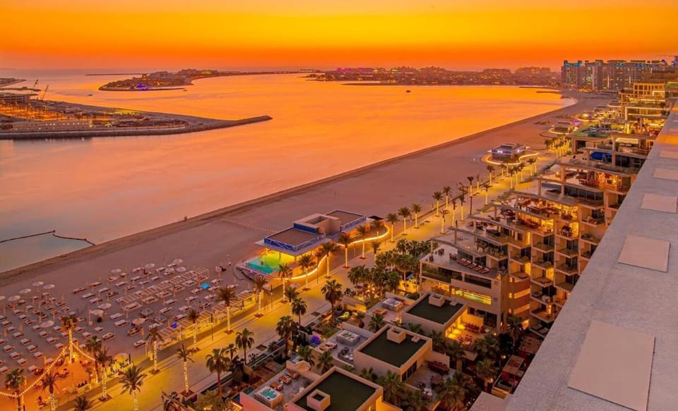 New! Amazing Studio wBalcony and Marina Eye Views Apartment in Dubai