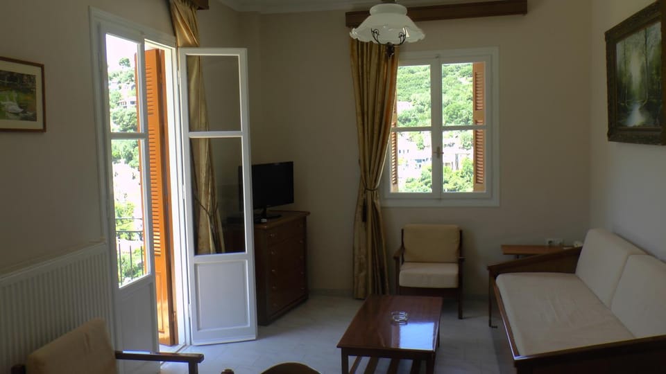 TV and multimedia, Living room, City view, Garden view, Mountain view, Street view