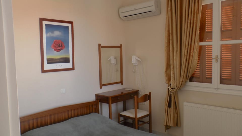 Bedroom, City view, Garden view, Mountain view