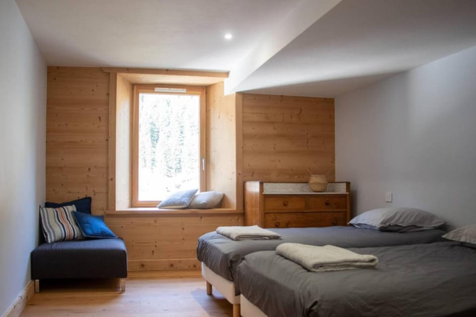 Appartement T4 spacieux avec balcon aux pieds des sentiers avec vue sur les montagnes - Jusqu'à 8 personnes Apartment in Chamonix
