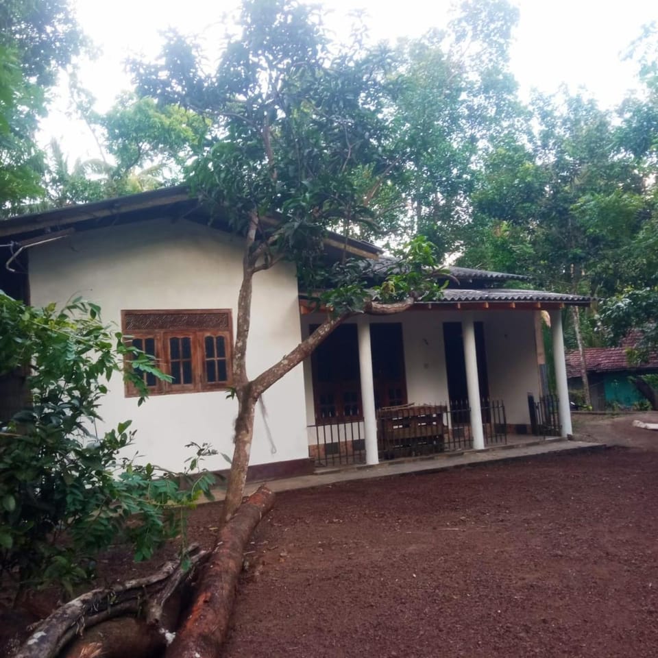 Niwahana Holiday Resort Apartment in Central Province