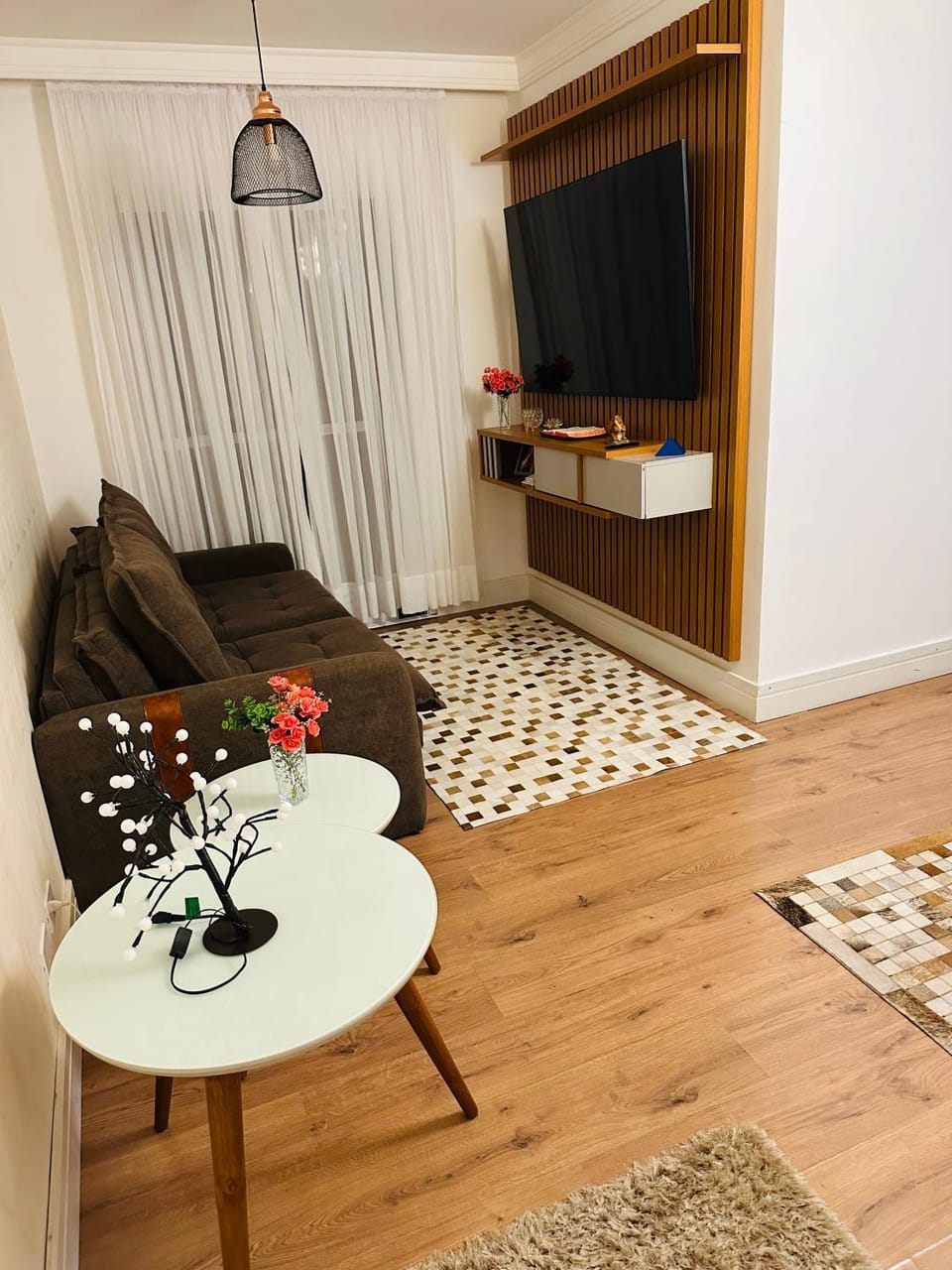 Communal lounge/ TV room, Living room, Seating area