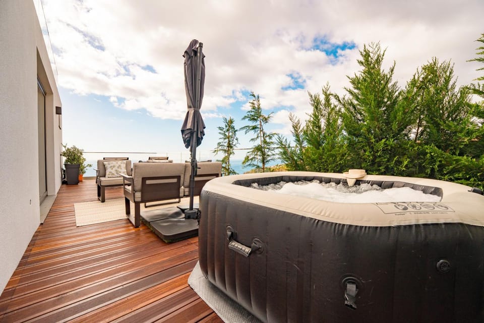 Natural landscape, Hot Tub, sunbed