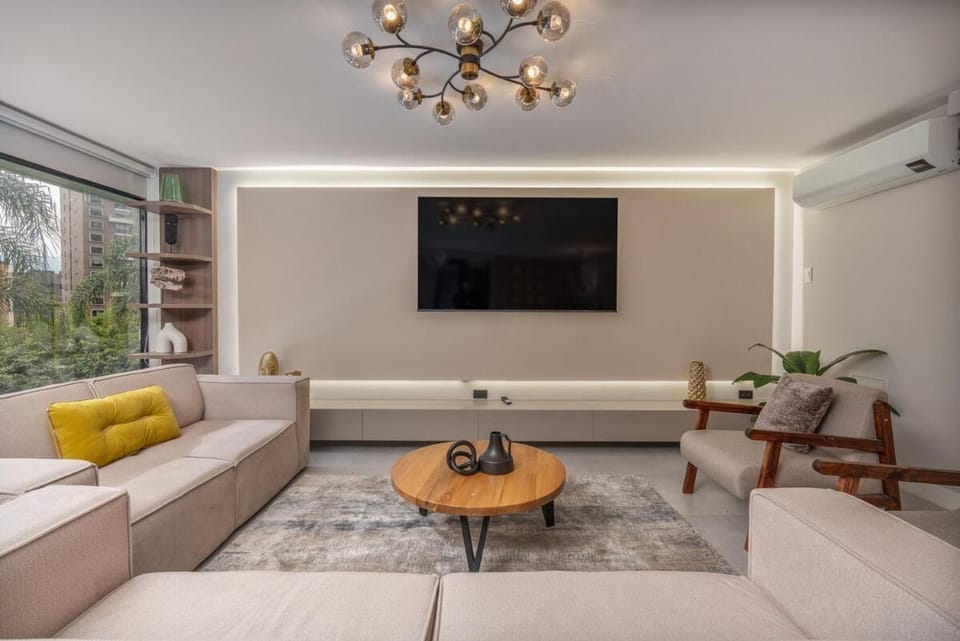 Amazing apartment with Private Luxury Sauna Jacuzzi Steam Room Pool Table Apartment in Medellin