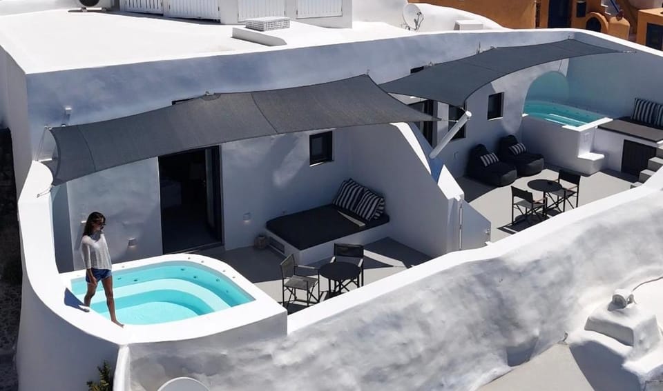 Apanema Cavehouses by Otium Villas House in Oia