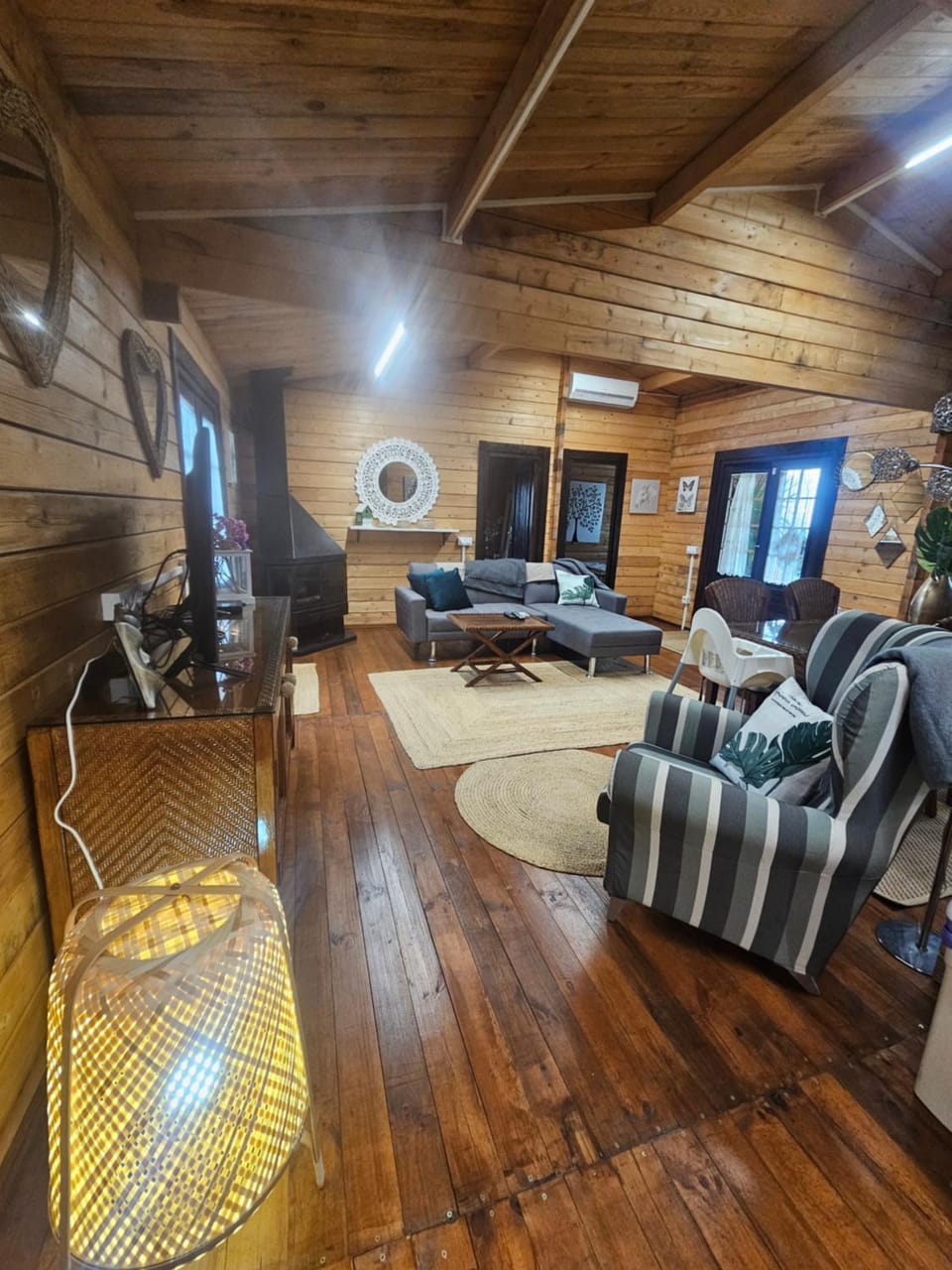 TV and multimedia, Living room, Seating area