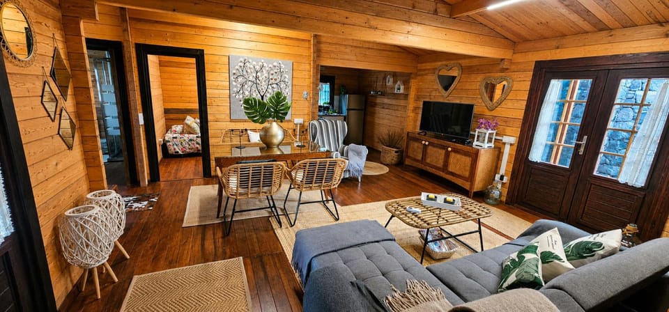 Communal lounge/ TV room, TV and multimedia, Living room