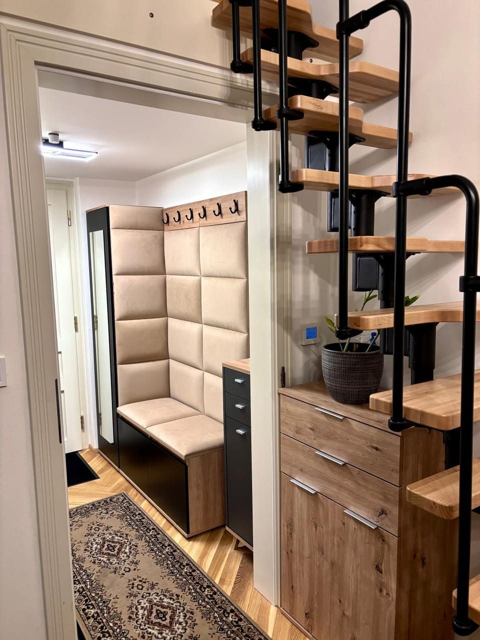 Photo of the whole room, wardrobe