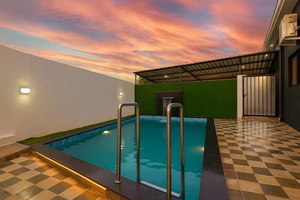 Natural landscape, Pool view, Swimming pool, Swimming pool