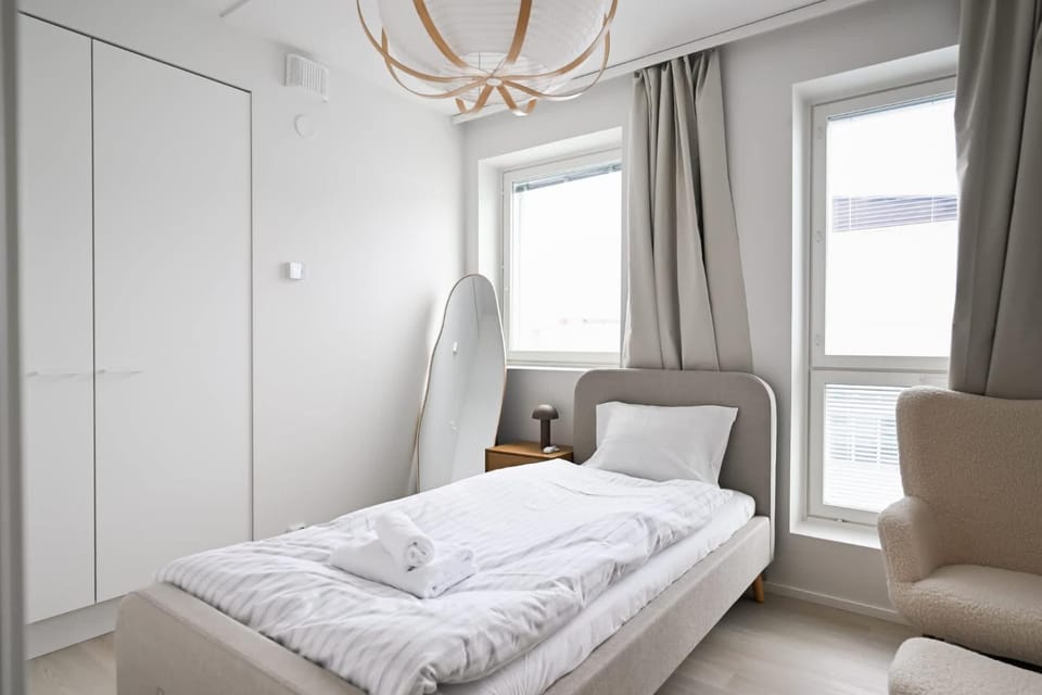 Urban Executive Suite - 3BDR - Sauna - Free Parking Apartment in Finland