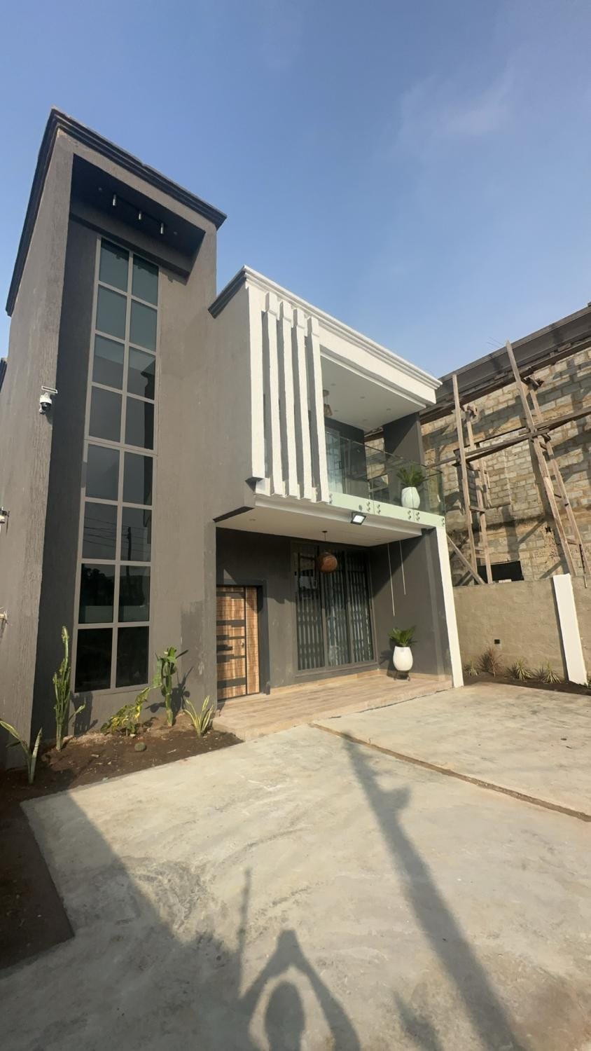 ChrisBob villa Apartment in Accra