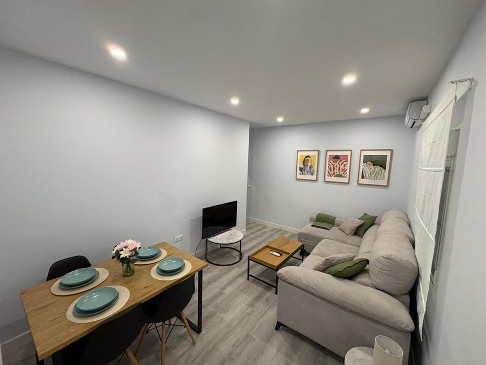 Living room, Lounge or bar