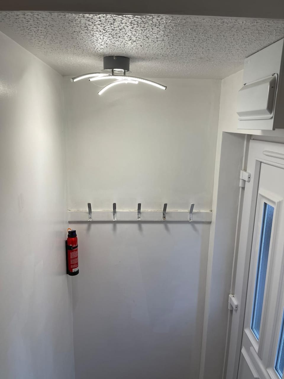 Top flat near town, with its own private parking Apartment in Cardiff