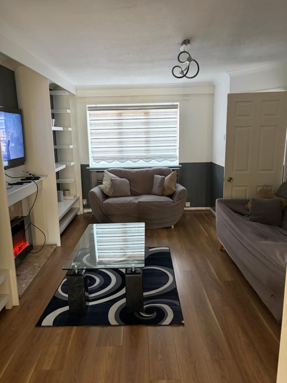 Communal lounge/ TV room, TV and multimedia, Living room, Seating area, Evening entertainment