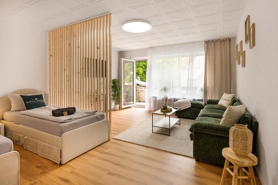 Bed, Living room