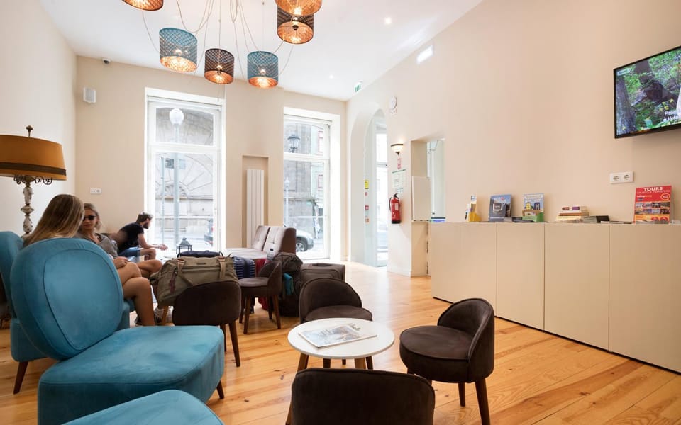 Communal lounge/ TV room, Living room, Lobby or reception, Lounge or bar, Seating area, Guests