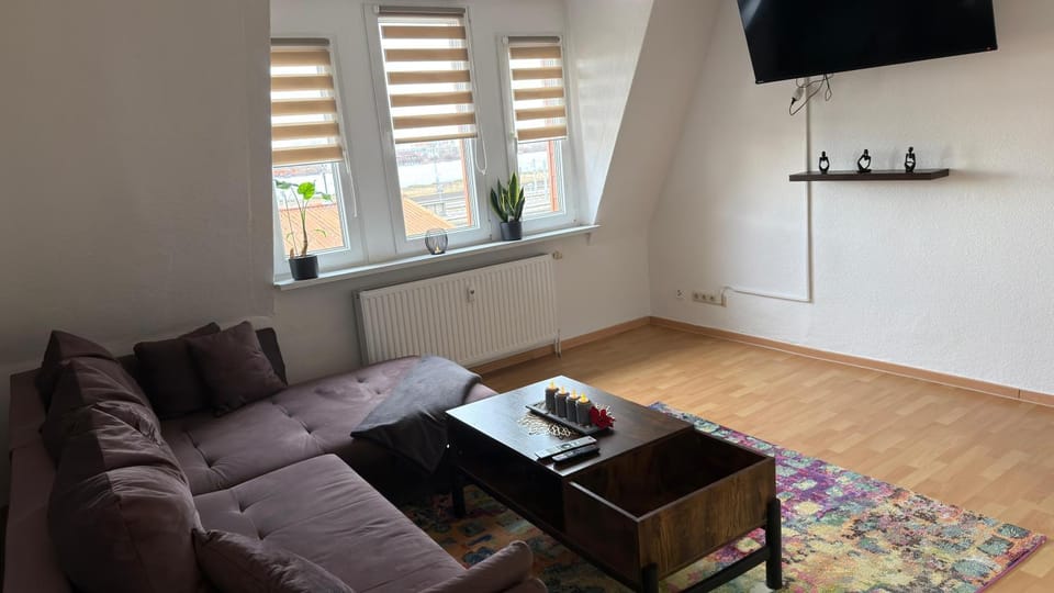 TV and multimedia, Living room, Photo of the whole room, heating, internet