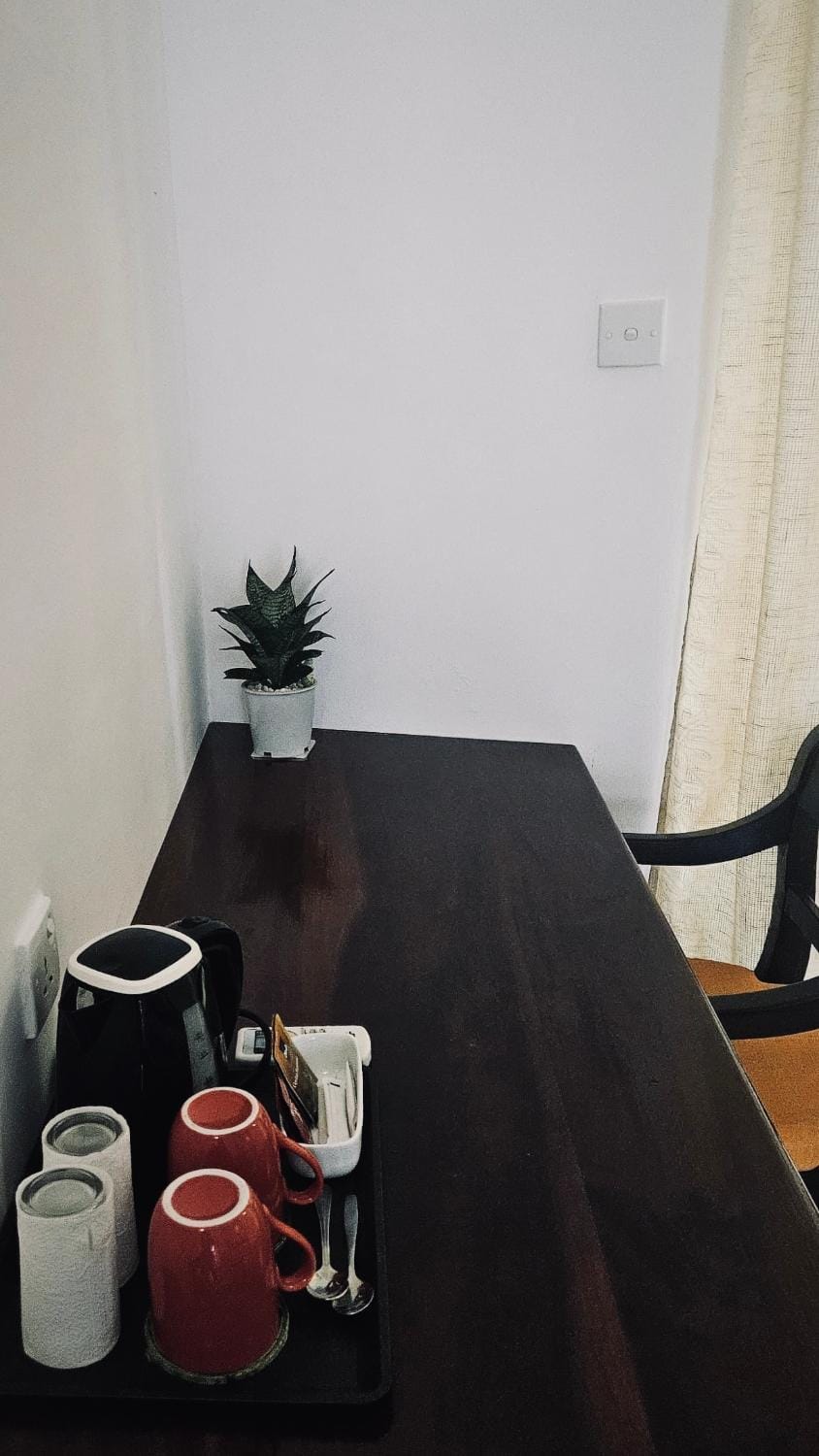 Coffee/tea facilities, Dining area