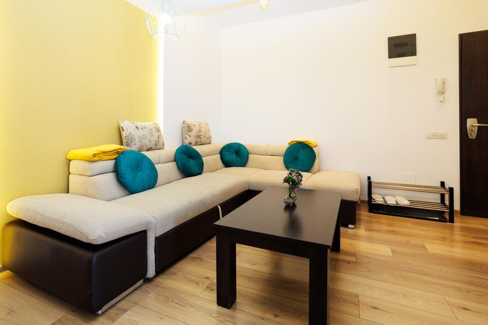 Old Town Golden Solace Apartment in Bucharest