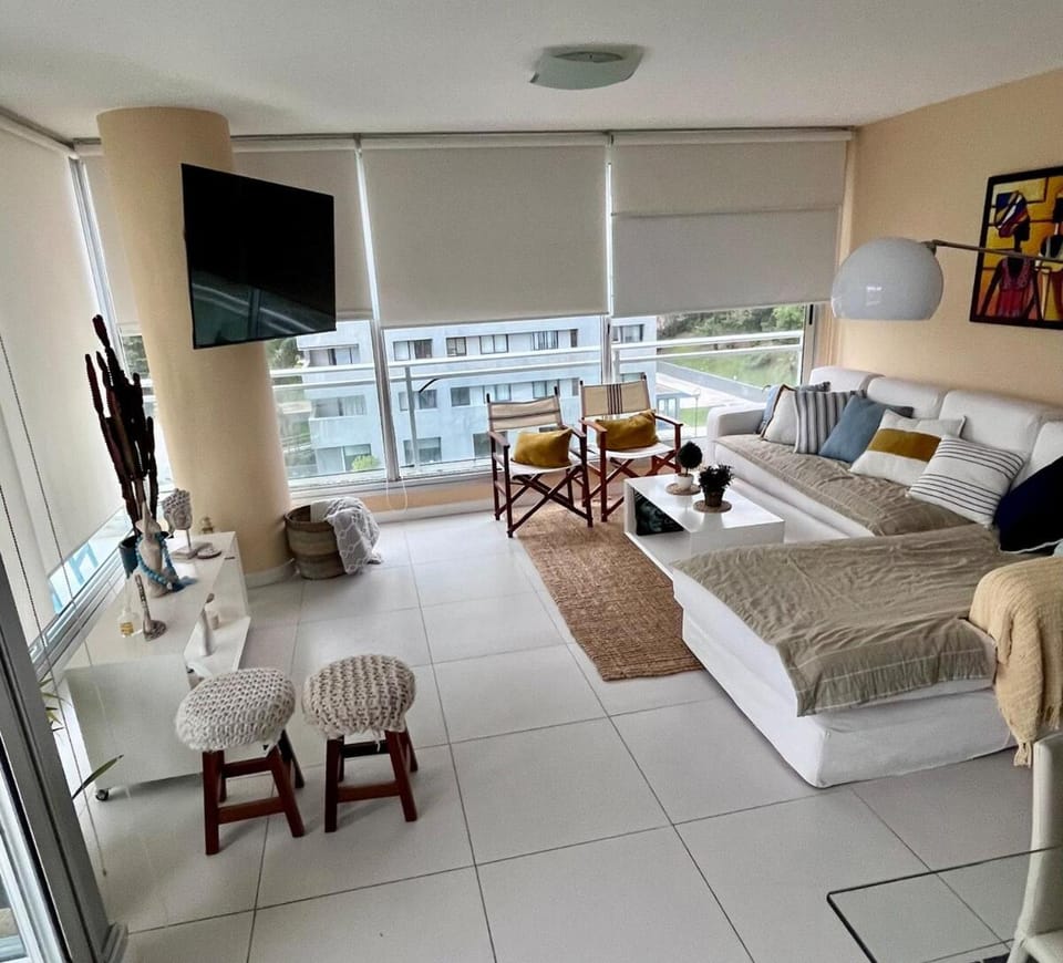Luxury apartment for 4 people in Playa Mansa Apartment in Punta del Este
