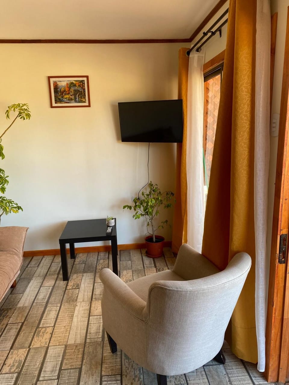 Communal lounge/ TV room, TV and multimedia, Living room, Seating area