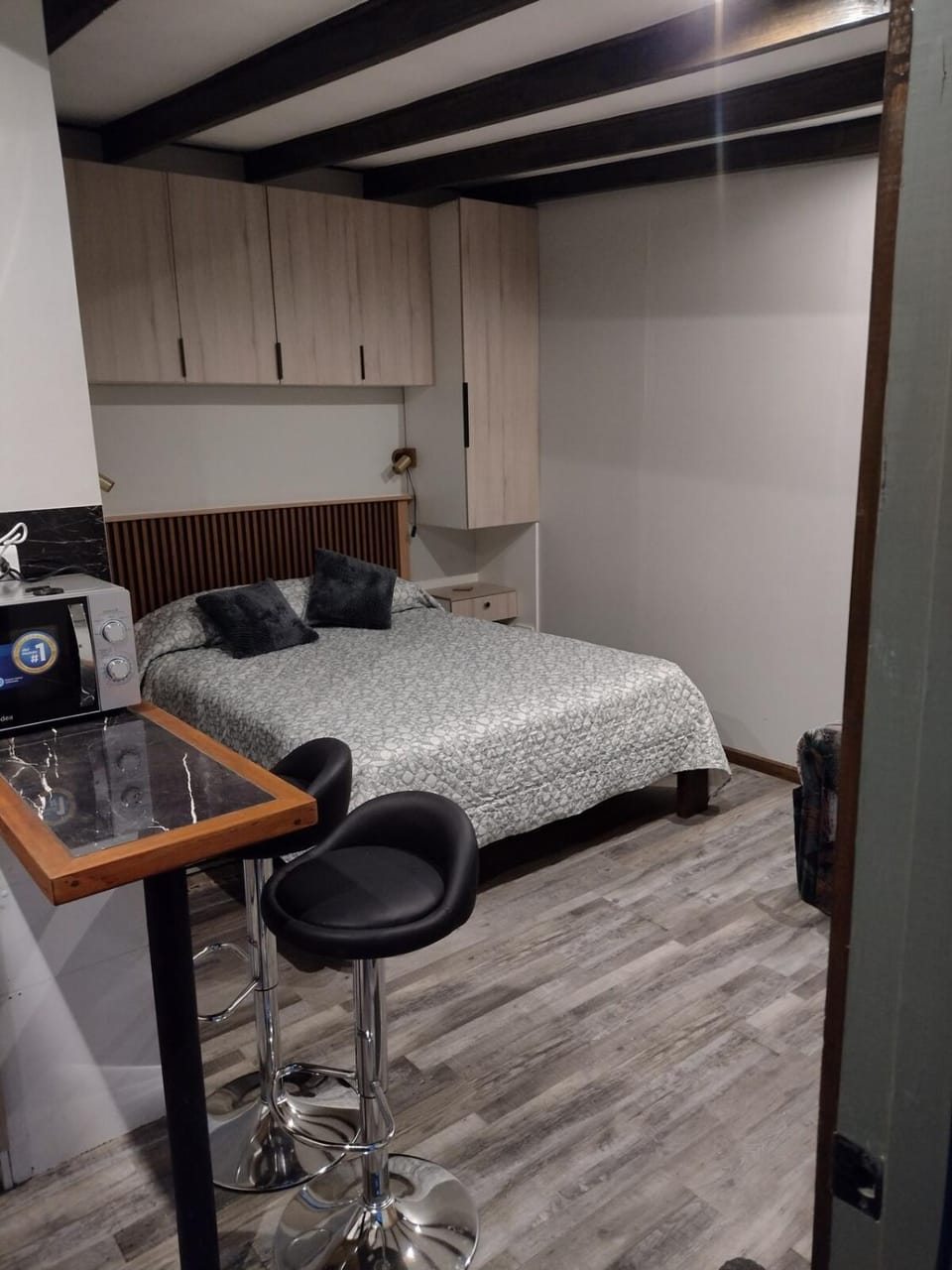 Bed, Kitchen or kitchenette