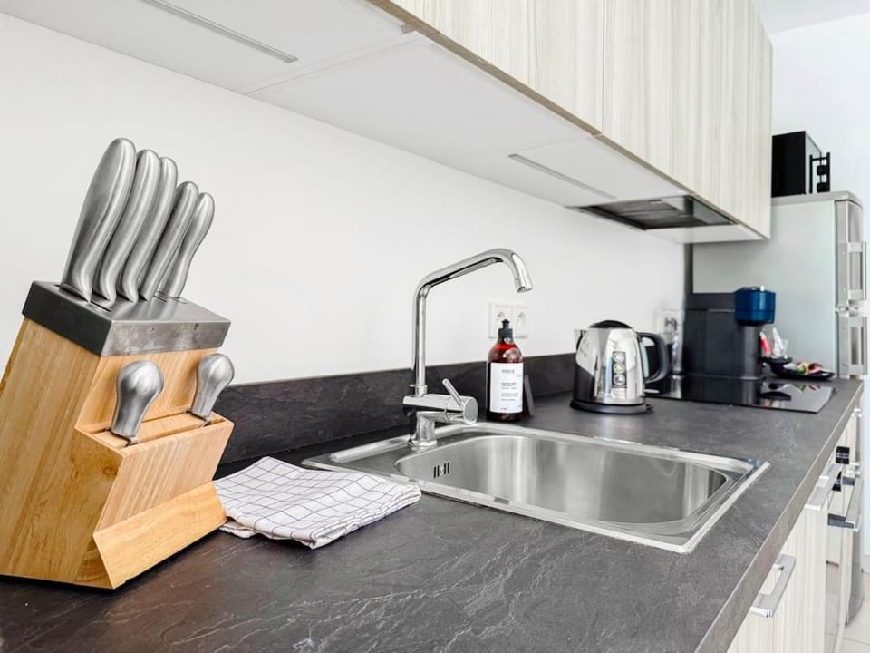 Coffee/tea facilities, Kitchen or kitchenette