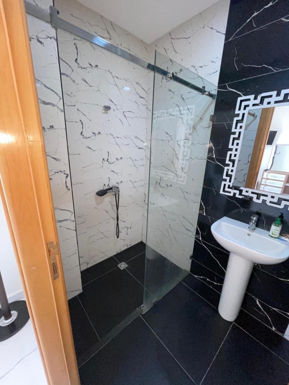 Sea View Apartment - 3 Bedrooms - Air Conditioned Apartment in Tangier-Tétouan-Al Hoceima