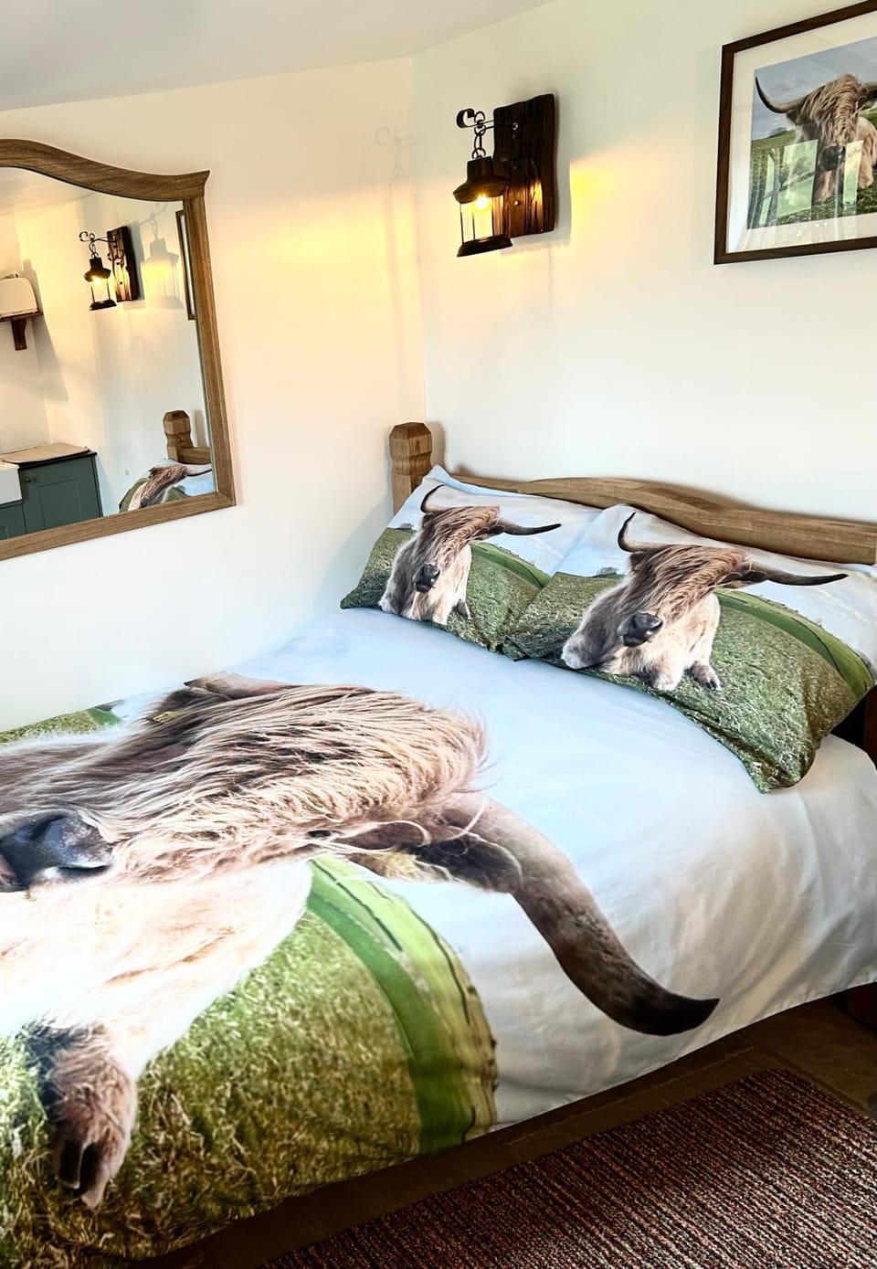 Thors Cave Cabin, Peak District Cabin in Staffordshire Moorlands District