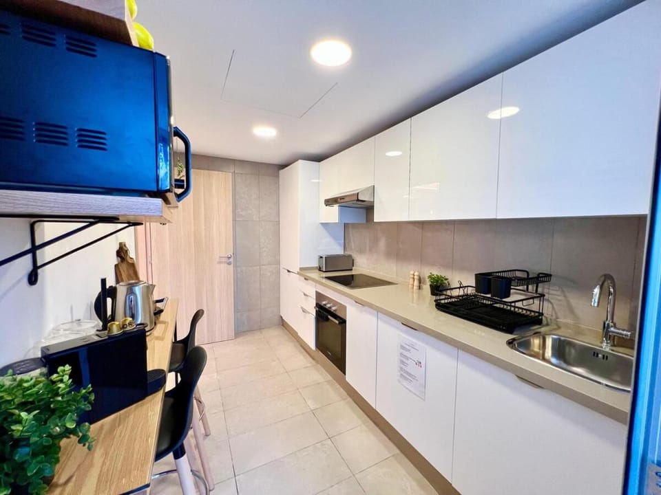 dishwasher, microwave, washing machine, kitchen